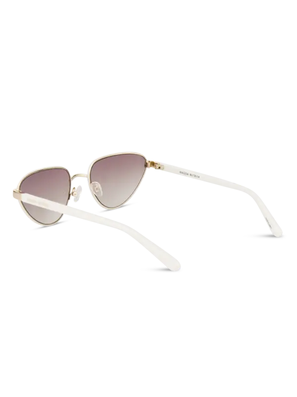 نظارة شمسية من ماجدا بوتريم × ليندا