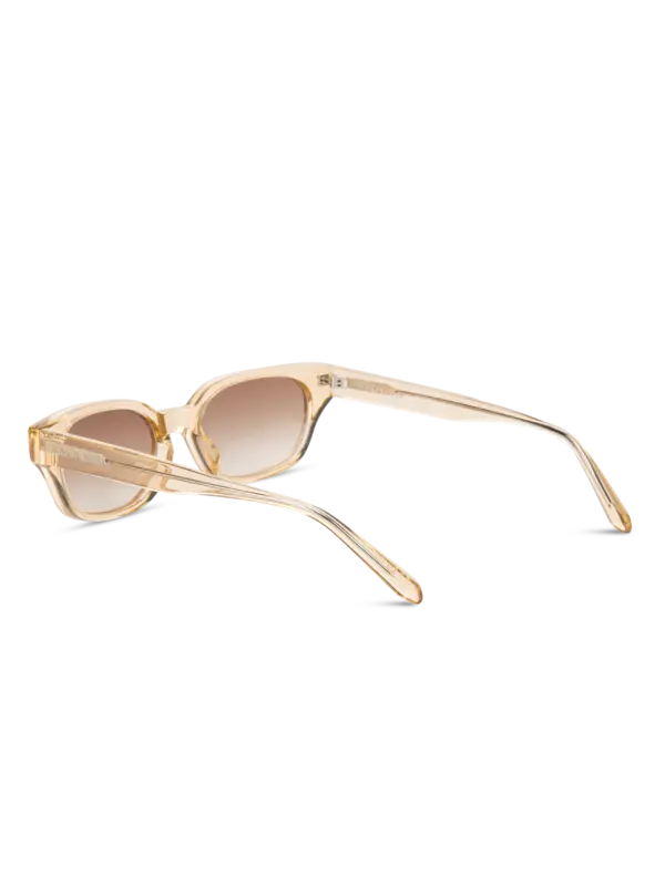 نظارة شمسية بإطار دائري من ماجدا بوتريم × ليندا