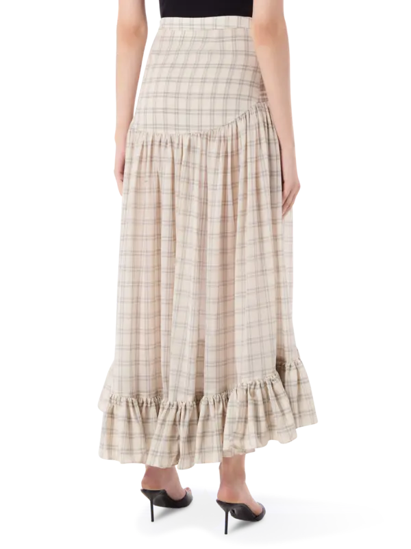 تنورة ماريا طويلة بطبقات من قماش الفوال بنقشة مربعات