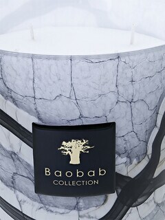Glass Candle with Cracked Marble Effect