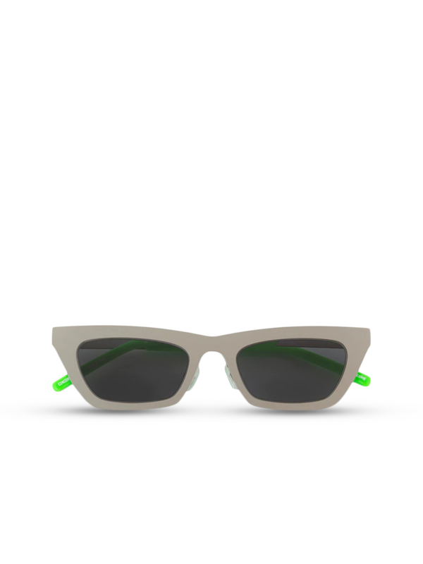 Sleek cat-eye sunglasses