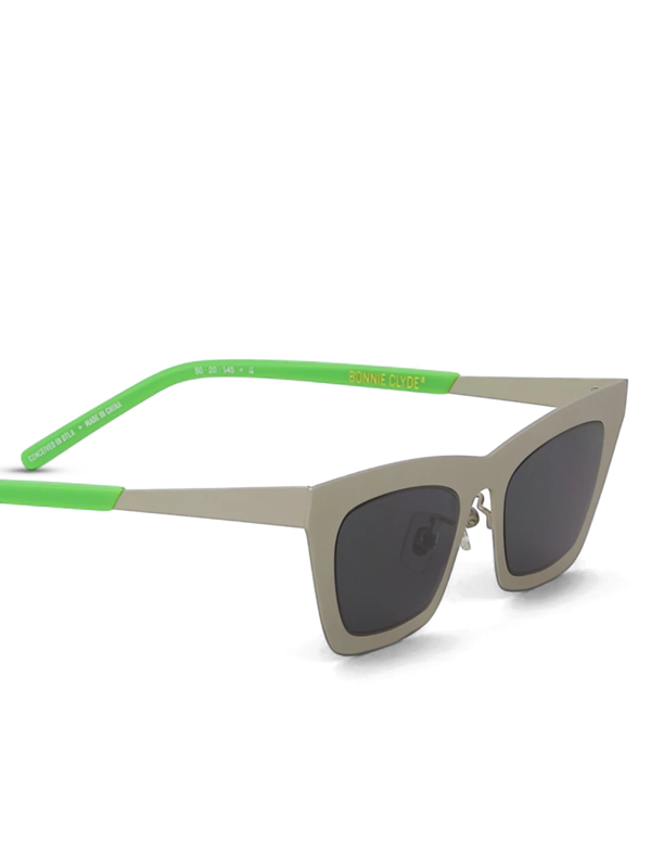 Sleek cat-eye sunglasses