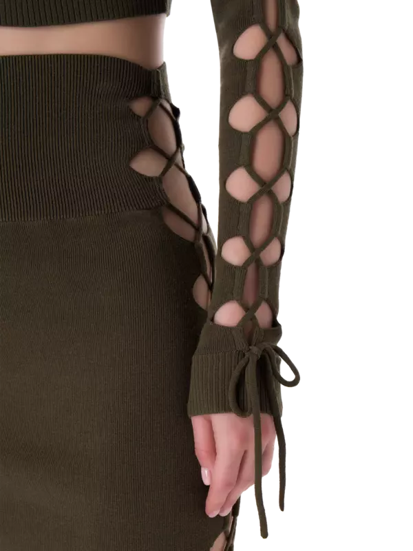 سترة قصيرة مزينة برباط