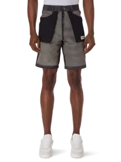 شورت يمكن ارتداؤه على الوجهين