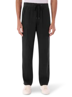 بنطال من الكتان بقصة واسعة