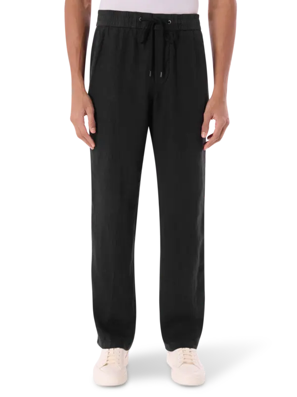 بنطال من الكتان بقصة واسعة