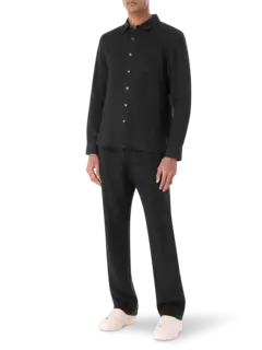 بنطال من الكتان بقصة واسعة