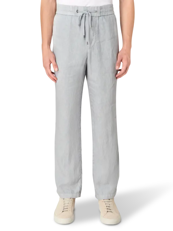 بنطال من الكتان بقصة واسعة