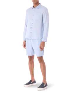 شورت من الكتان بقصة واسعة