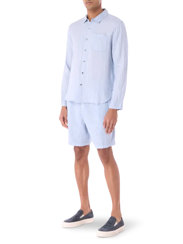 شورت من الكتان بقصة واسعة