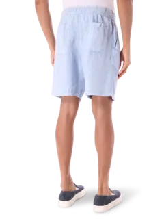 شورت من الكتان بقصة واسعة