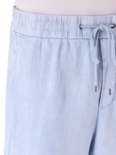 شورت من الكتان بقصة واسعة