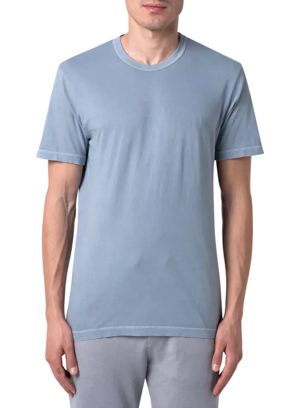 تيشيرت بأكمام قصيرة وفتحة رقبة مستديرة