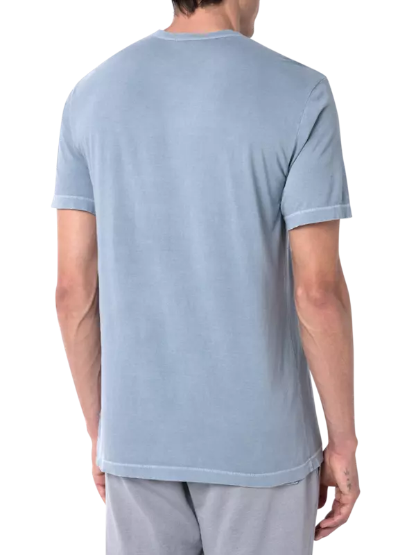 تيشيرت بأكمام قصيرة وفتحة رقبة مستديرة