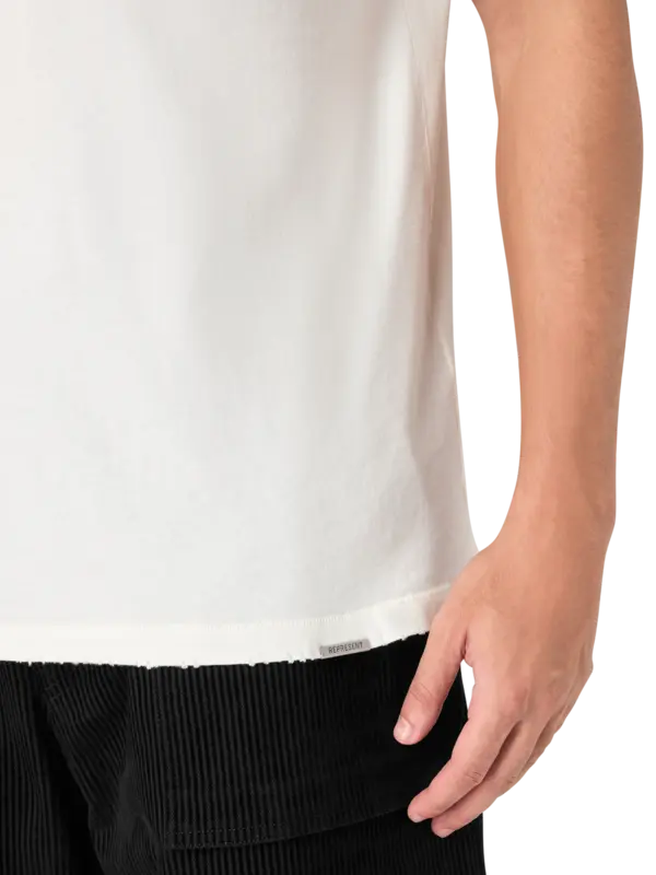 /original/MLM100730_REPR_Flat White_5.png_convert-600x800