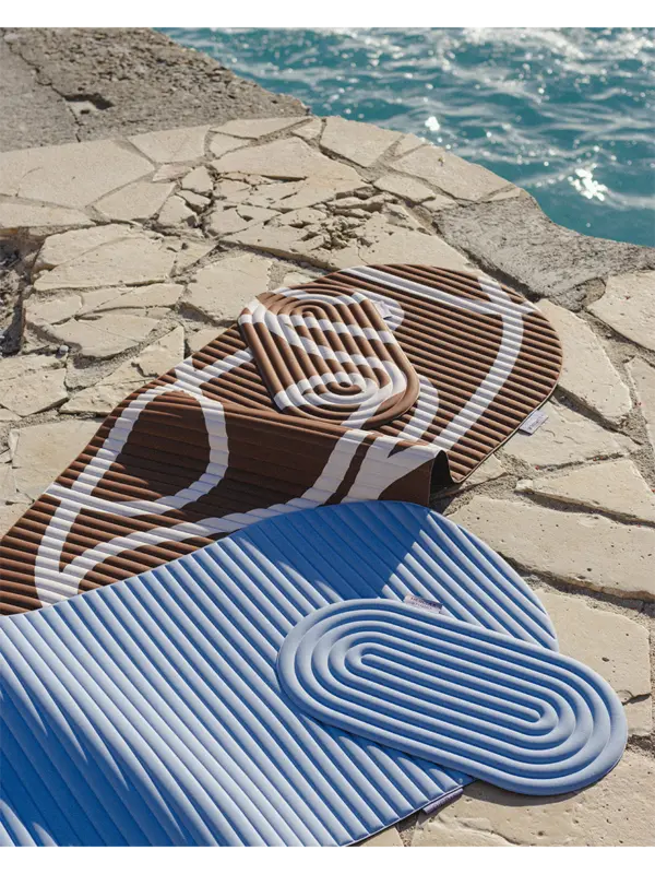 /original/MLPGBU_HEST_Bluejean_2.png_convert-600x800