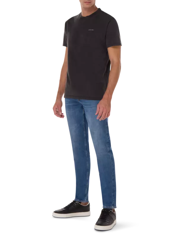 تيشيرت بطبعة كلمة "Amore"