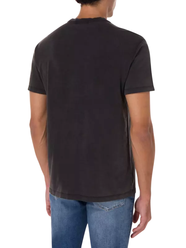 تيشيرت بطبعة كلمة "Amore"