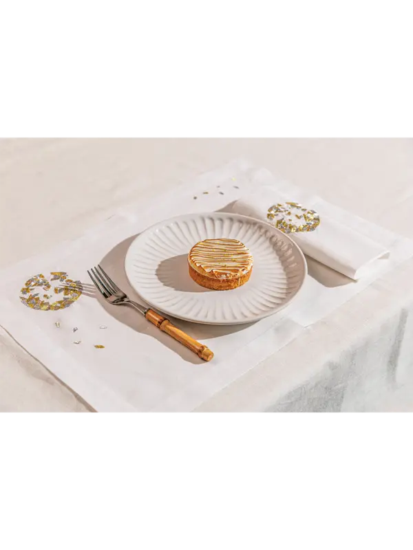 /original/MOONP6_CONS_Gold_2.png_convert-600x800