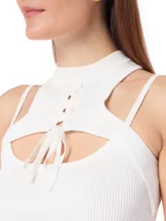 بلوزة قصيرة بحمالة حول العنق