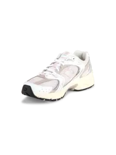 حذاء رياضي 530 برقبة منخفضة