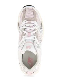 حذاء رياضي 530 برقبة منخفضة