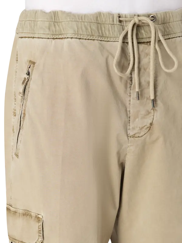 /original/MSPS1438_JAPE_Overcast_4.png_convert-600x800