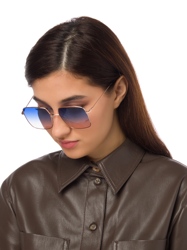 Betty Oversized w Lolliglow Lens