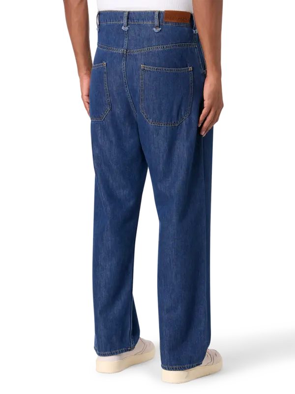 /original/MTR39TBL01_DPRK_MediumFull_3.png_convert-600x800