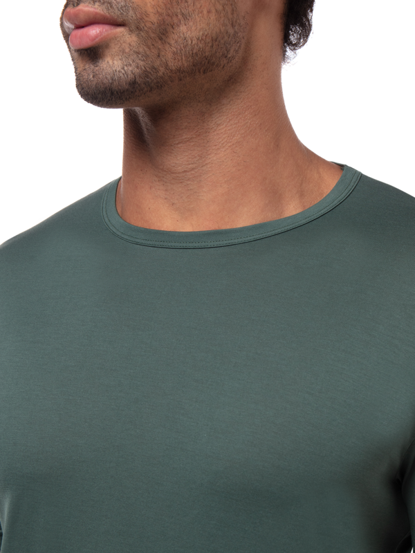 \nCLASSIC CREW NECK T-SHIRT