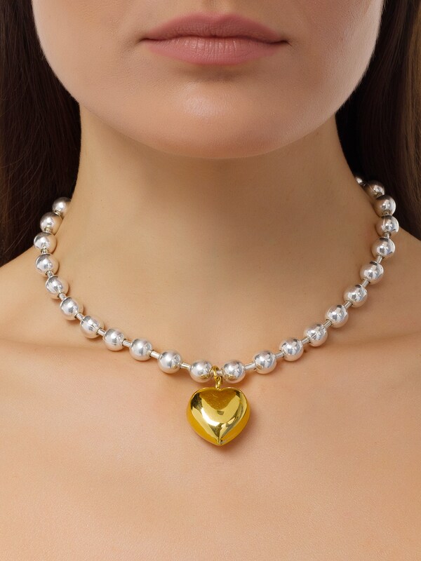 Heart-Shaped Pendant Necklace