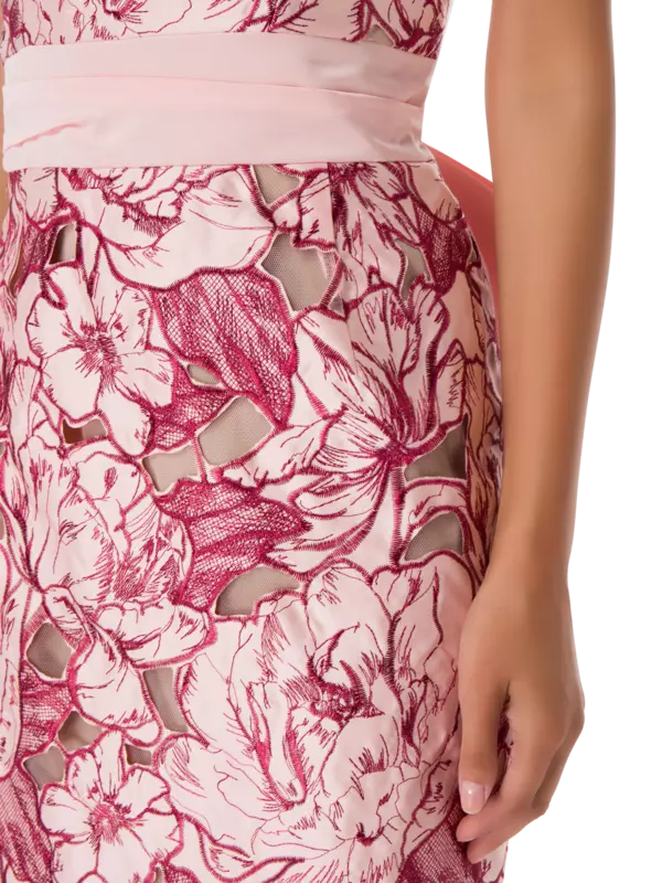 فستان متوسط الطول بخصر بوستيه مزين بعقدة فيونكة