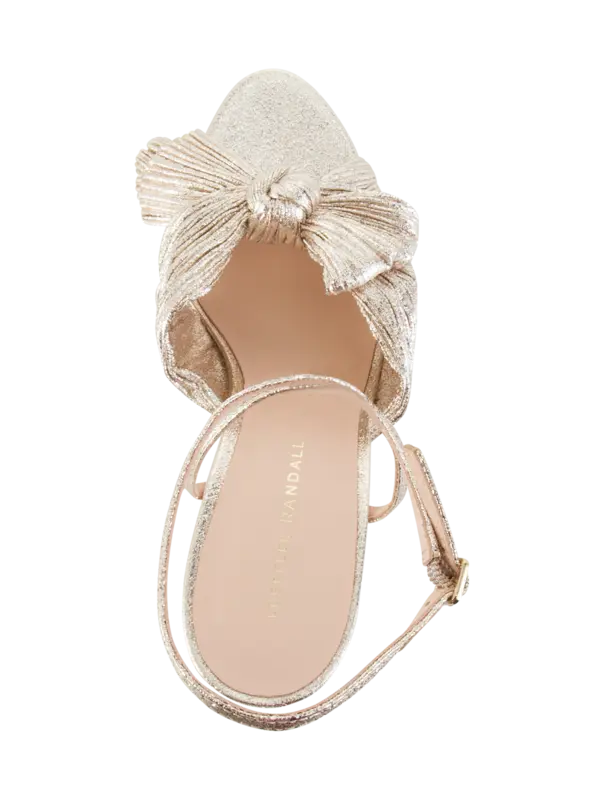 /original/NATALIA_LORA_Champagne_5.png_convert-600x800