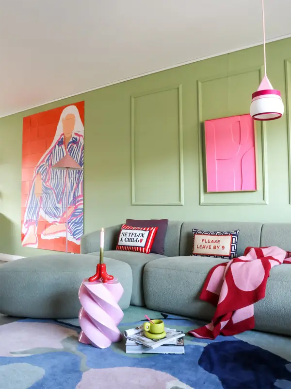 /original/NETFLIXCHILL_TPIL_Red_2.png_convert-600x800