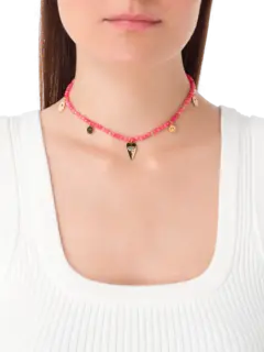 قلادة مرجانية بتصميم عين الحسد