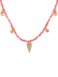 قلادة مرجانية بتصميم عين الحسد