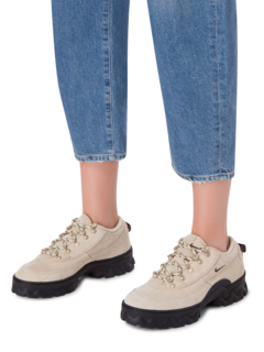 W NIKE LAHAR LOW