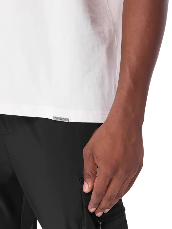 تيشرت أونرز كلوب من تشكيلة ربريزينت