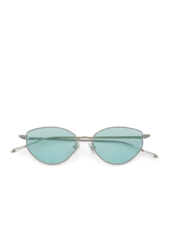 Round silhouette with a straight edge sunglasses