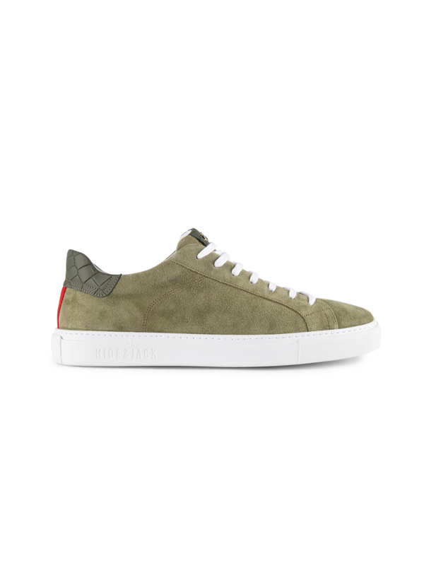 Oil Low Top Sneaker