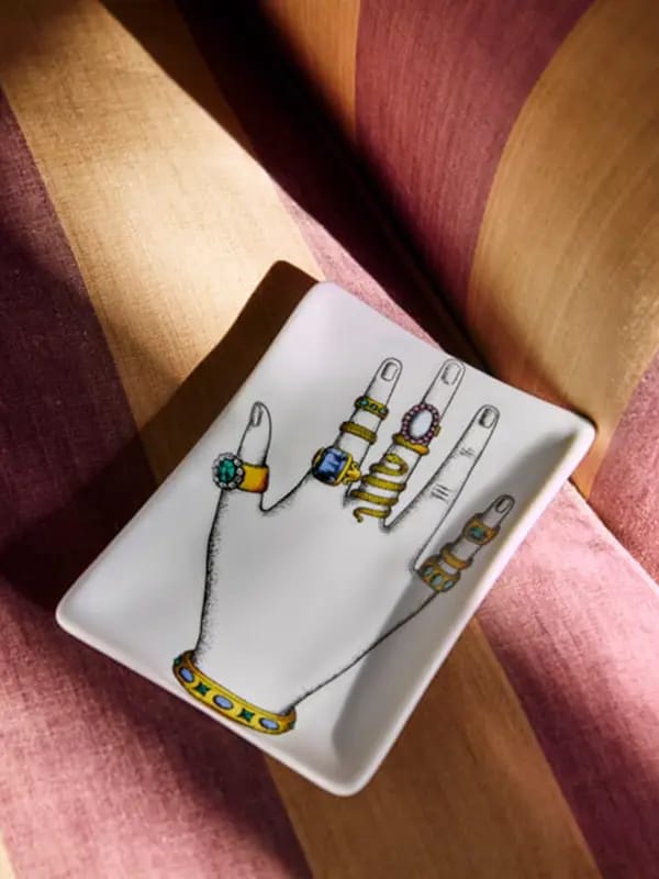 /original/P15Y056_FORN_Blackwhite_2.png_convert-600x800