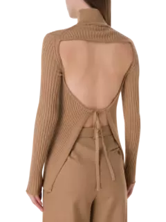 سترة محبوكة مضلعة بأكمام طويلة وظهر مفتوح