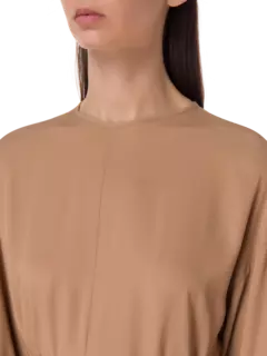 فستان كريب دي شاين متوسط الطول بأكمام طويلة ورقبة دائرية