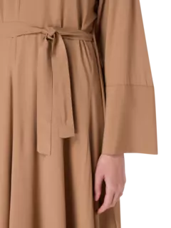 فستان كريب دي شاين متوسط الطول بأكمام طويلة ورقبة دائرية