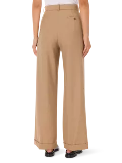 بنطال من الصوف بقصة رجالية