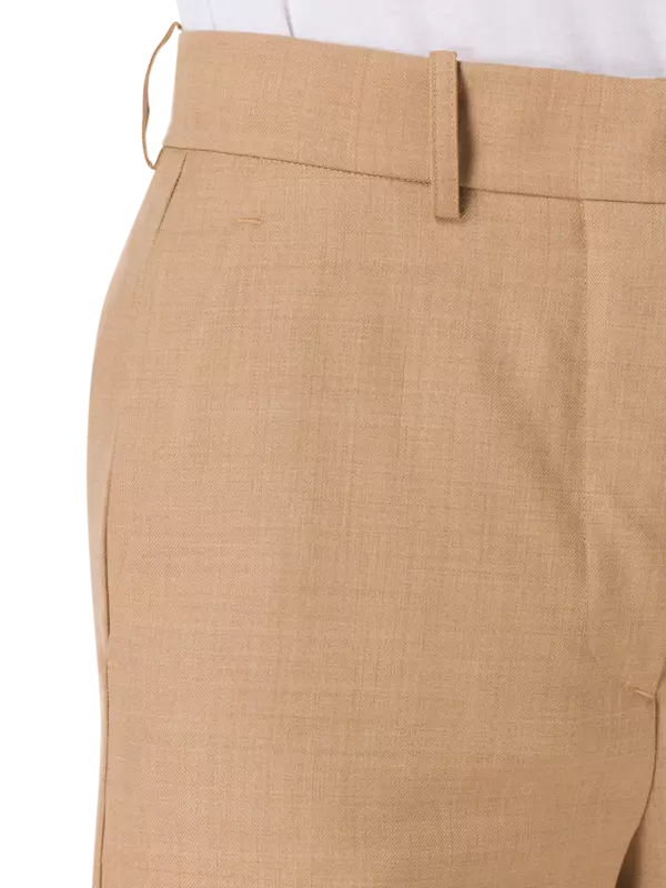 بنطال من الصوف بقصة رجالية