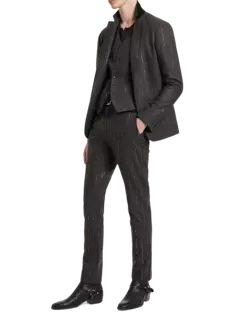 بنطال ميرسر بقصة ضيقة