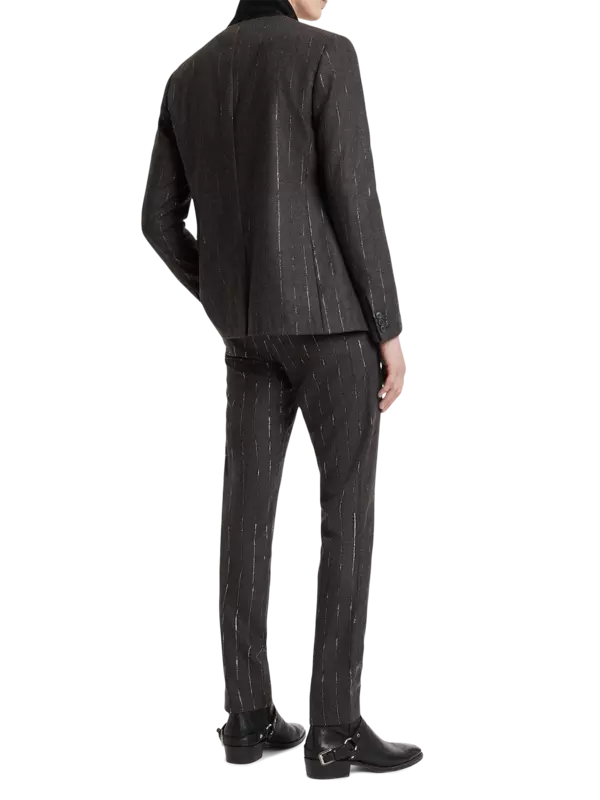 بنطال ميرسر بقصة ضيقة