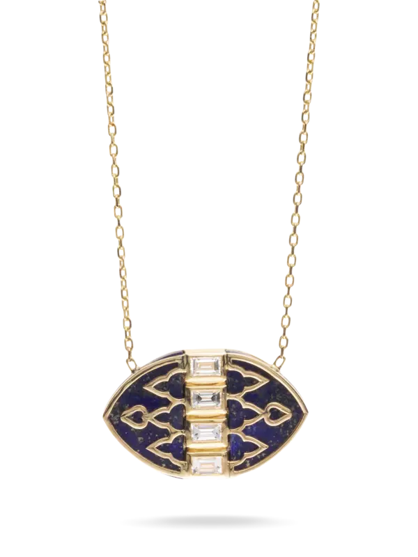 قلادة أمارا مرصعة بالألماس ومصنوعة من الذهب الأصفر عيار 18 قيراط