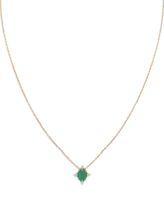 قلادة كيت مرصعة بالزمرد ومصنوعة من الذهب الأصفر عيار 18 قيراط